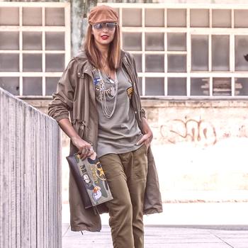 Fashion-2019: vojenský styl v dámském oblečení